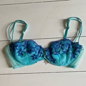 Vintage Victoria’s Secret Bra